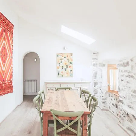 Mansarda Castello Διαμέρισμα *